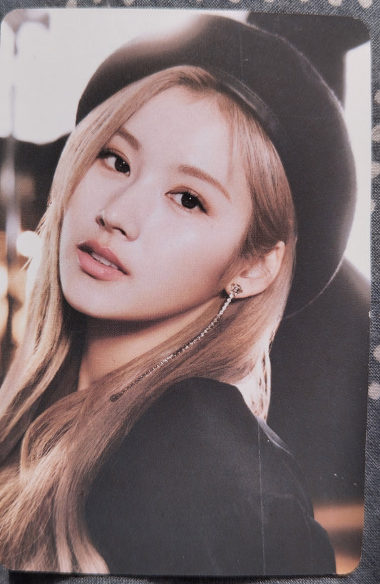 Photocard TWICE III Sana