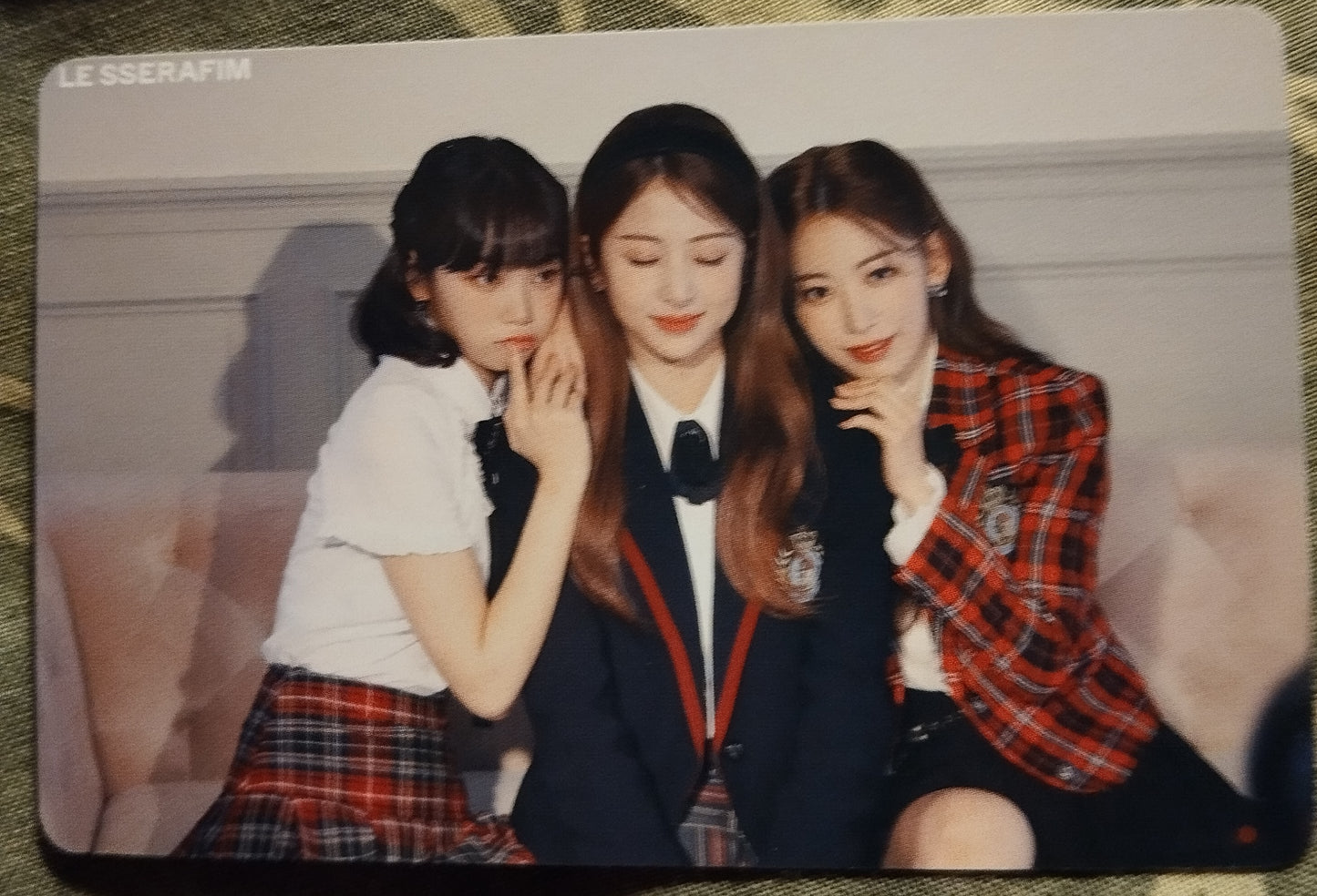 Photocard LE SSERAFIM Season's greetings Class of 2023 Chaewon Yunjin Sakura