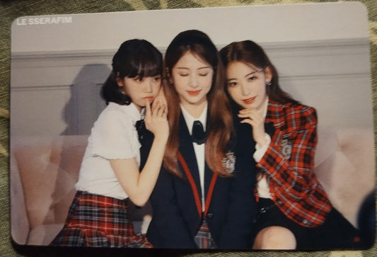 Photocard LE SSERAFIM Season's greetings Class of 2023 Chaewon Yunjin Sakura