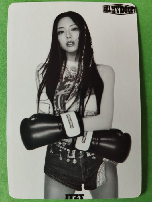 Photocard  ITZY  Kill my doubt Showcase Yuna