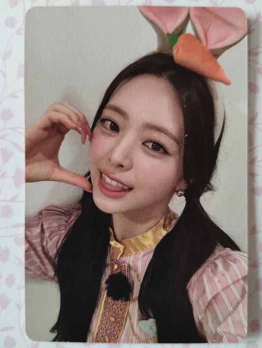 Photocard ITZY Best friends forever Yuna