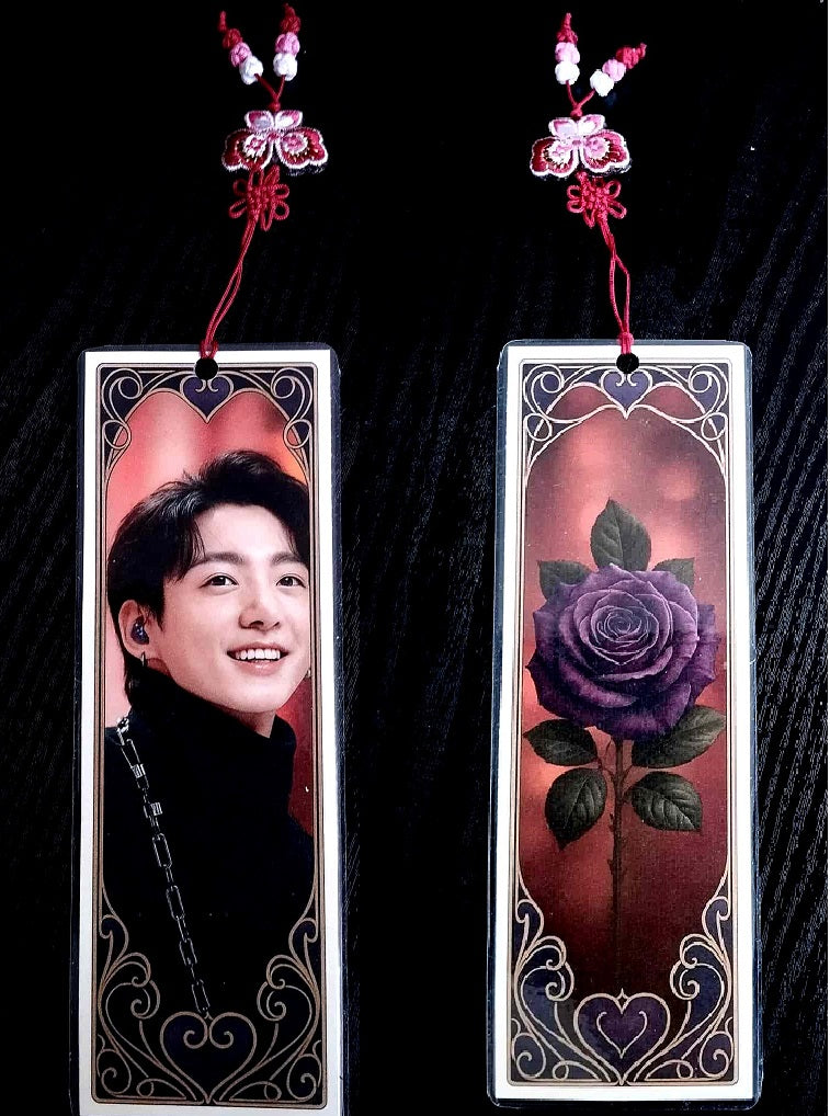 Marque-page BTS JUNGKOOK (18x6 cm) fait main plastifié + Norigae coréen détachable