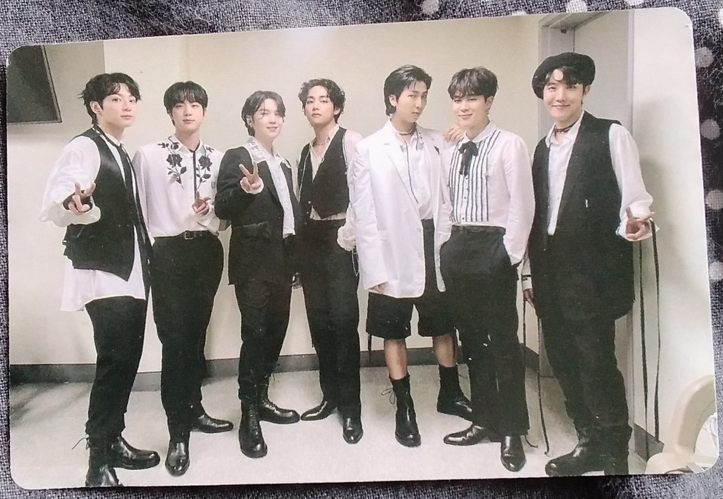 BTS photocard  yet to come  0T7