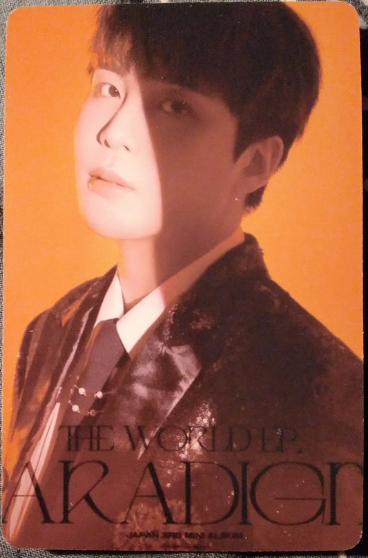 Photocard  ATEEZ    Jong ho   The world EP paradigm