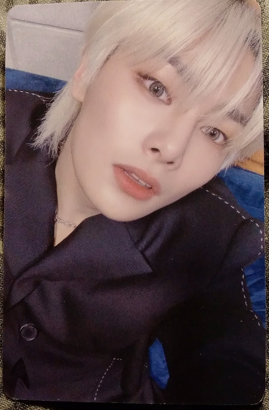 Photocard  STRAYKIDS  Time out  mixtape  Jeong in
